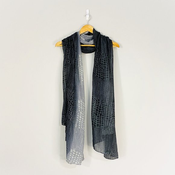 🌿 Buffalo | Black and Grey Patterned Scarf - Picture 1 of 1